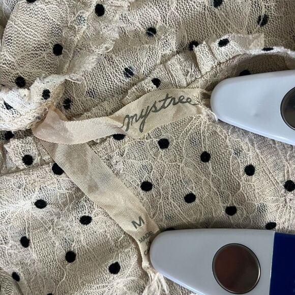 MYSTREE Sheer Ivory Black Polka Dot Lace Long Sleeve Top Pullover Ruffle Trim M - Picture 15 of 16